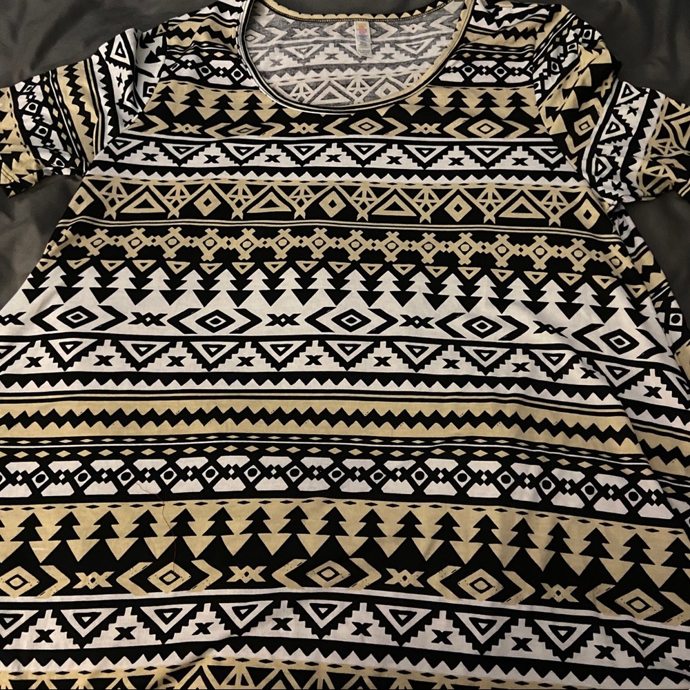 LuLaRoe Perfect T